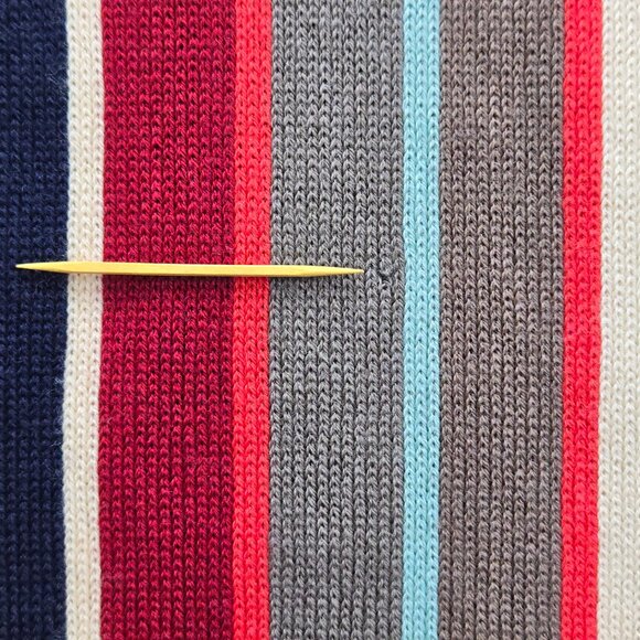 Paul Smith 100% Wool Striped Scarf TINY FLAW - Picture 3 of 12